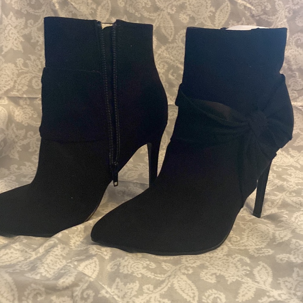 JustFab Karolina Booties Color Black Size 7